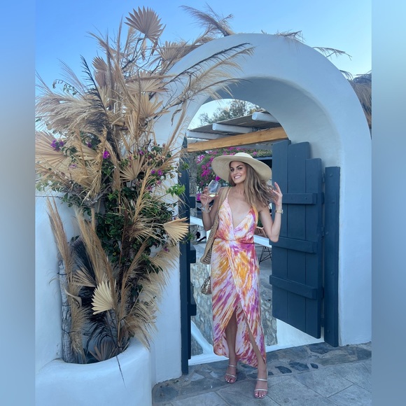 Meet your Posher, Caity - Picture 1 of 1